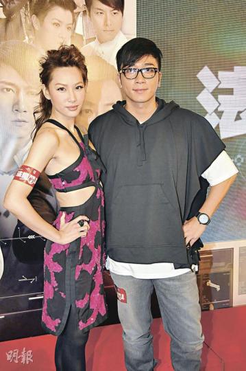 徐子珊一身性感打扮,與吳卓羲睇《法證III》大結局。(攝影/記者:林祖傑)胡定欣(左)與陳茵媺(右)同樣以透視Look示人,儼如筷子姊妹花。(攝影/記者:林祖傑)張可頤以劇中造型出現,難怪風頭被搶。(攝影/記者:林祖傑)梅小青獲丈夫劉家豪撐場支持。(攝影/記者:林祖傑) 徐子珊一身性感打扮,與吳卓羲睇《法證III》大結局。(攝影/記者:林祖傑)胡定欣(左)與陳茵媺(右)同樣以透視Look示人,儼如筷子姊妹花。(攝影/記者:林祖傑)張可頤以劇中造型出現,難怪風頭被搶。(攝影/記者:林祖傑)梅小青獲丈夫劉家豪撐場支持。(攝影/記者:林祖傑)