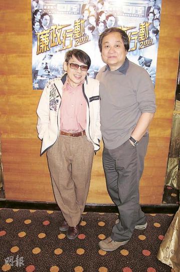 章國明（右）執導《廉政行動2011》其中一個單元「黃金噩夢」，請來好友泰迪羅賓首次演奸角。（攝影/記者：魏幼芳）
