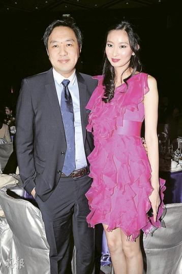 張舒雅拖着男友Samuel任影唔嬲。(攝影:黃梓烜) 張舒雅拖着男友Samuel任影唔嬲。(攝影:黃梓烜)