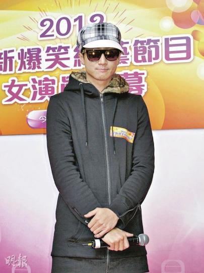 洪天明昨日一臉憔悴回應陳嘉桓涉嫌被借醉非禮事件,他自言要為事件負上責任。(攝影/記者:梁榮達)原本高高興興的聚會,最後卻,變成不愉快事件。(微博圖片) 洪天明昨日一臉憔悴回應陳嘉桓涉嫌被借醉非禮事件,他自言要為事件負上責任。(攝影/記者:梁榮達)原本高高興興的聚會,最後卻,變成不愉快事件。(微博圖片)