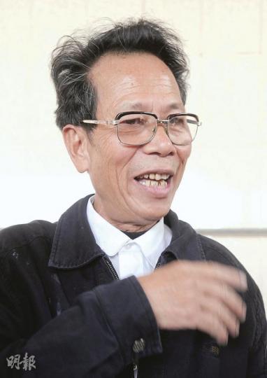 烏坎村臨時代表理事會代表林祖戀說,期望全國有公平的公民選舉。另邊廂,陸豐市公安局已列他為犯罪嫌疑人,並在電視發出通告,呼籲他和相關人士投案自首。(明報記者攝) 烏坎村臨時代表理事會代表林祖戀說,期望全國有公平的公民選舉。另邊廂,陸豐市公安局已列他為犯罪嫌疑人,並在電視發出通告,呼籲他和相關人士投案自首。(明報記者攝)