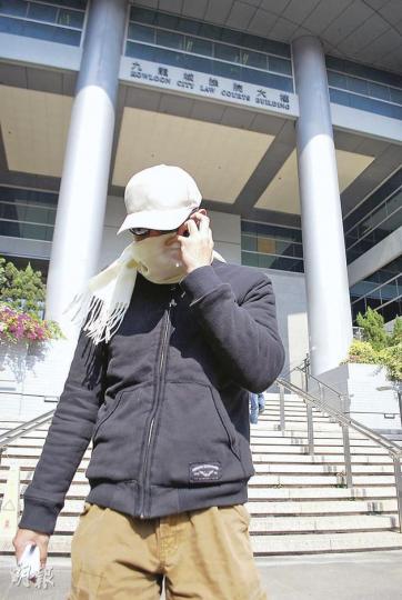 輕型貨車和私家車在培正道互相切線爬頭,片段由另一司機拍攝並放到YouTube,兩名司機被控危駕。石油氣車司機王文洪(圖)昨不認罪,案件押後至明年預審。(阮穎嘉攝) 輕型貨車和私家車在培正道互相切線爬頭,片段由另一司機拍攝並放到YouTube,兩名司機被控危駕。石油氣車司機王文洪(圖)昨不認罪,案件押後至明年預審。(阮穎嘉攝)