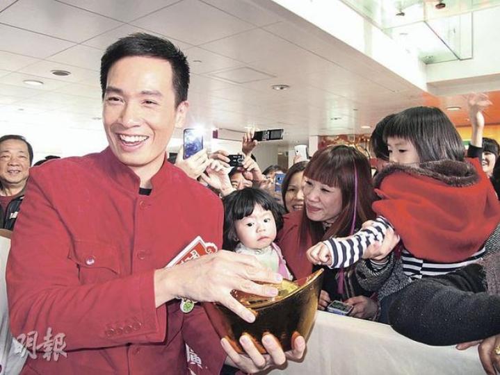 陳豪表現親民大受歡迎。(攝影/記者:李潔盈) 陳豪表現親民大受歡迎。(攝影/記者:李潔盈)
