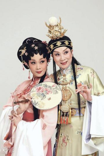 陳寶珠(右)與國家一級演員蔣文端(左)合作演出粵劇《紅樓夢》,令戲迷期待。(攝影﹕娛樂組) 陳寶珠(右)與國家一級演員蔣文端(左)合作演出粵劇《紅樓夢》,令戲迷期待。(攝影﹕娛樂組)