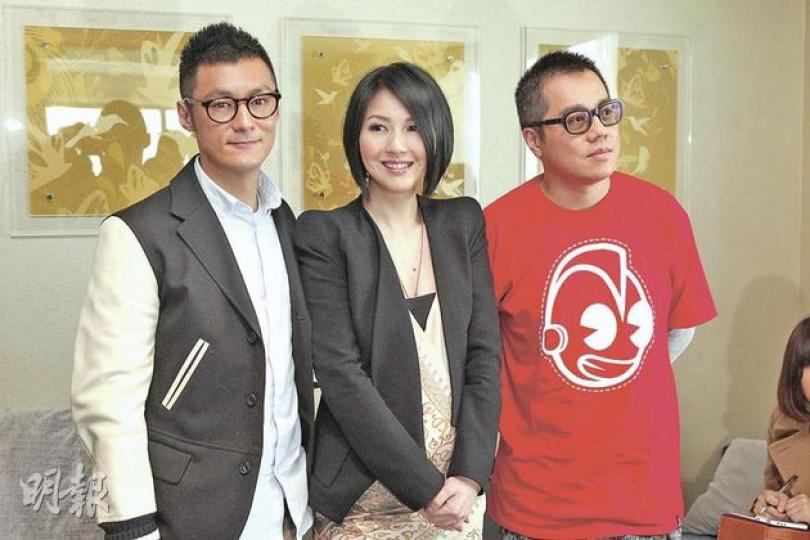 楊千嬅腹大便便仍與余文樂、彭浩翔宣傳電影《春嬌與志明》。(攝影/記者:魏人) 丁子高前晚陪伴太太千嬅切蛋糕慶祝生日。(微博圖片) 楊千嬅腹大便便仍與余文樂、彭浩翔宣傳電影《春嬌與志明》。(攝影/記者:魏人) 丁子高前晚陪伴太太千嬅切蛋糕慶祝生日。(微博圖片)