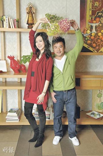 葉翠翠與韋家雄認為外表不是最重要的擇偶條件。(攝影:梁迺楠) 愛情要講求時機,黃德斌與江欣燕在《4 In Love》演繹相逢恨晚的愛情。(攝影:梁迺楠) 葉翠翠與韋家雄認為外表不是最重要的擇偶條件。(攝影:梁迺楠) 愛情要講求時機,黃德斌與江欣燕在《4 In Love》演繹相逢恨晚的愛情。(攝影:梁迺楠)