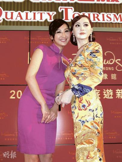 高海寧很高興能與范冰冰蠟像合照。(攝影/記者:林蘊兒)
高海寧很高興能與范冰冰蠟像合照。(攝影/記者:林蘊兒)