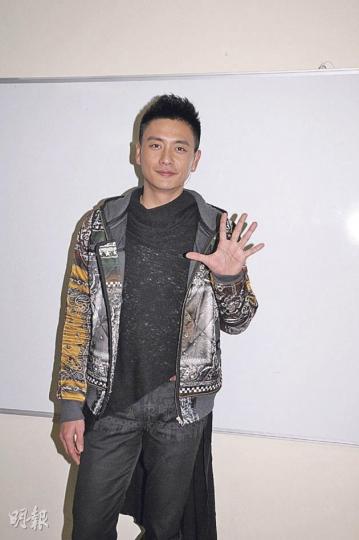 黃宗澤上《五覺大戰》遊戲節目,成為被玩對象。(攝影/記者﹕劉一立) 李思捷緋聞被擺上枱,但堅決不講「春卷」。(攝影/記者﹕劉一立) 高海寧要入黑房玩濕身遊戲,笑言若被摸到重要部位會即時尖叫。(攝影/記者﹕劉一立) 黃宗澤上《五覺大戰》遊戲節目,成為被玩對象。(攝影/記者﹕劉一立) 李思捷緋聞被擺上枱,但堅決不講「春卷」。(攝影/記者﹕劉一立) 高海寧要入黑房玩濕身遊戲,笑言若被摸到重要部位會即時尖叫。(攝影/記者﹕劉一立)