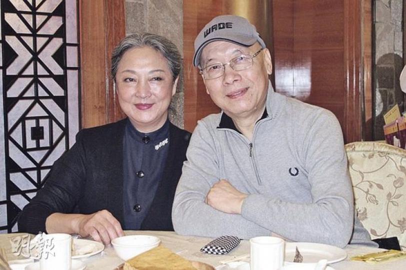 岳華與太太恬妮結婚多年,恩愛如昔。(攝影:娛樂組) 岳華與太太恬妮結婚多年,恩愛如昔。(攝影:娛樂組)