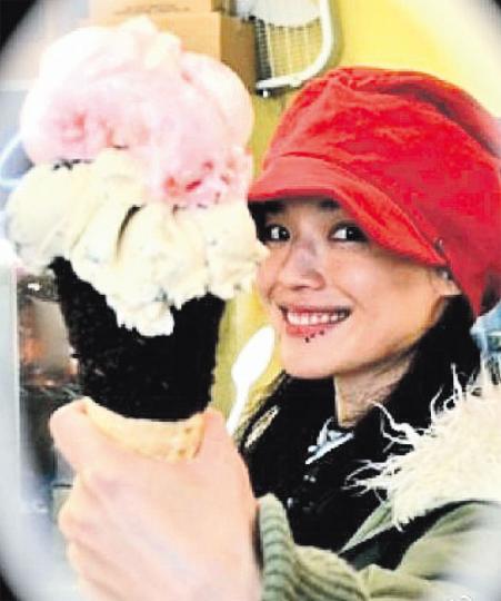 舒淇有「七天排毒減肥法餐單」,難怪她偶然可以放縱一下自己,狂吃雪糕都沒有問題啦!(微博圖片) 完成療程後第一餐,故舒淇要慢慢進食。(微博圖片) 舒淇有「七天排毒減肥法餐單」,難怪她偶然可以放縱一下自己,狂吃雪糕都沒有問題啦!(微博圖片) 完成療程後第一餐,故舒淇要慢慢進食。(微博圖片)