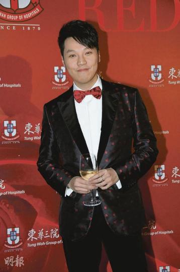王賢誌強調40張門票是與朋友夾份買。(攝影/記者:林蘊兒) 何超雲沒有購買Gaga門票,陳山聰會否撲飛博女友一笑?(攝影/記者:林蘊兒) 王賢誌強調40張門票是與朋友夾份買。(攝影/記者:林蘊兒) 何超雲沒有購買Gaga門票,陳山聰會否撲飛博女友一笑?(攝影/記者:林蘊兒)