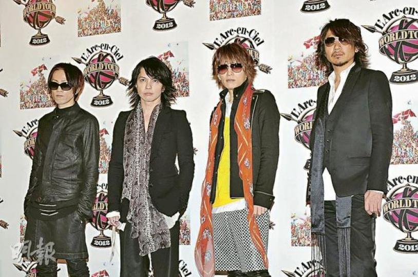 （左起）鼓手yukihiro、主音hyde、隊長兼低音結他手tetsuya及低音結他手ken舊地重臨，tetsuya表示最想飲茶，ken則想瘋狂購物。（攝影：黃梓烜） 4年前L'Arc~en~Ciel首度來港演出，歌迷反應熱烈，令主音hyde（圖）非常難忘。（攝影：黃梓烜）