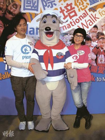 鄭伊健與蘇玉華支持助養計劃。(攝影/記者:梁榮達) 鄭伊健與蘇玉華支持助養計劃。(攝影/記者:梁榮達)