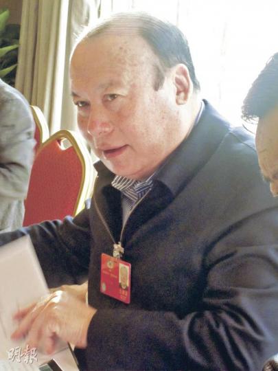 民生銀行主要股東泛海控股董事長兼總裁盧志強表示,將會不斷增持民生銀行。(陳子凌攝) 民生銀行主要股東泛海控股董事長兼總裁盧志強表示,將會不斷增持民生銀行。(陳子凌攝)