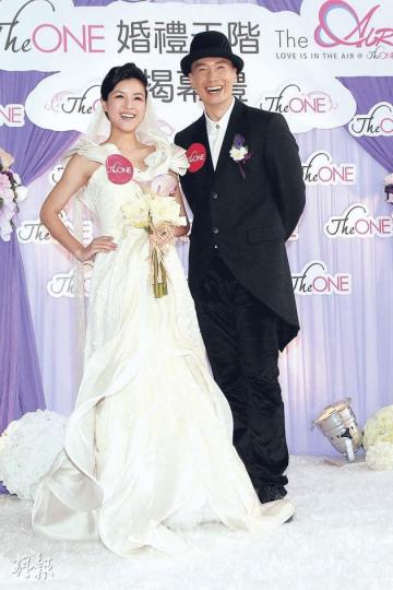陳豪(右)與陳茵媺(左)預演婚禮,見兩人甜蜜蜜的笑容,相信婚期已不遠。(攝影:黃梓烜) 陳豪(右)與陳茵媺(左)預演婚禮,見兩人甜蜜蜜的笑容,相信婚期已不遠。(攝影:黃梓烜)