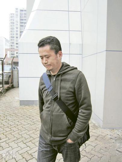 大鬧灣仔警察總部的被告劉智仁(圖)昨認罪後,見感化官近1小時後方離開法院。(林綺琪攝) 大鬧灣仔警察總部的被告劉智仁(圖)昨認罪後,見感化官近1小時後方離開法院。(林綺琪攝)