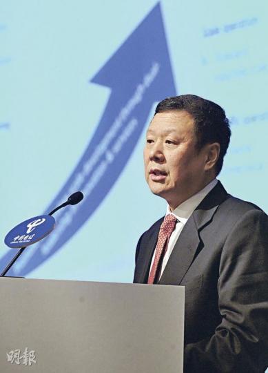 中電信董事長王曉初承認,集團銷售iPhone 4S對今年盈利會造成壓力,但相信長遠對盈利有幫助。(劉焌陶攝) 中電信董事長王曉初承認,集團銷售iPhone 4S對今年盈利會造成壓力,但相信長遠對盈利有幫助。(劉焌陶攝)