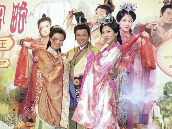 陳法拉(左起)、郭晉安及陳敏之希望《東西宮略》大結局創作收視佳績。(攝影/記者:林蘊兒) 黃智賢(下)與阮兆祥(上)互攬玩三級,絕對兒童不宜。(攝影/記者:林蘊兒) 陳法拉(左起)、郭晉安及陳敏之希望《東西宮略》大結局創作收視佳績。(攝影/記者:林蘊兒) 黃智賢(下)與阮兆祥(上)互攬玩三級,絕對兒童不宜。(攝影/記者:林蘊兒)