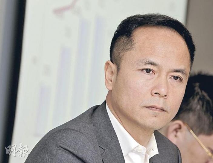 銀泰主席兼執行董事沈國軍表示,今年至今的銷情已較去年第4季佳,預計毛利可以「穩中有升」。(李澤彤攝) 銀泰主席兼執行董事沈國軍表示,今年至今的銷情已較去年第4季佳,預計毛利可以「穩中有升」。(李澤彤攝)
