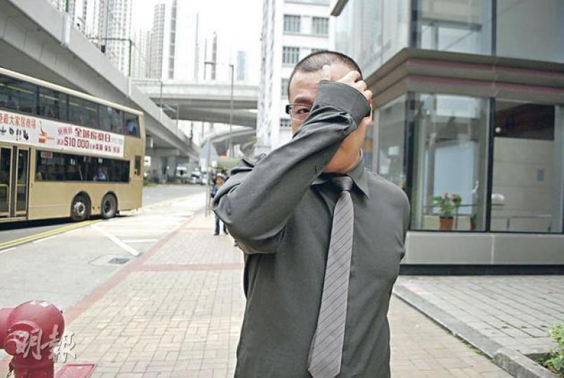 24歲測量員葉永安(圖)昨承認與13歲女友非法性交,且拍下對方裸照。(阮穎嘉攝) 24歲測量員葉永安(圖)昨承認與13歲女友非法性交,且拍下對方裸照。(阮穎嘉攝)