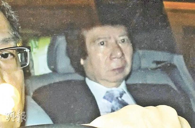 郭炳江(圖)及郭炳聯昨日早午先後到灣仔新地總部上班。(劉焌陶攝) 郭炳江(圖)及郭炳聯昨日早午先後到灣仔新地總部上班。(劉焌陶攝)
