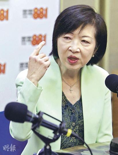 前廉政專員羅范椒芬昨日出席電台節目時透露，當時欲擴大《防止賄賂條例》的規範，但遇到一些阻撓，令她很不高興，但她沒有明言有什麼阻撓。（林振東攝）