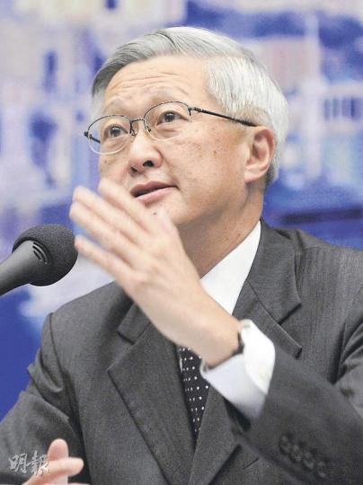 委員會主席李國能否認「放生曾蔭權」,強調其職權只是檢討機制。(余俊亮攝) 委員會主席李國能否認「放生曾蔭權」,強調其職權只是檢討機制。(余俊亮攝)