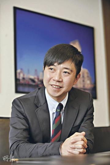 實德環球副主席馬浩文表示今年澳門博彩收入料仍可有雙位數增長。(何家達攝) 實德環球副主席馬浩文表示今年澳門博彩收入料仍可有雙位數增長。(何家達攝)