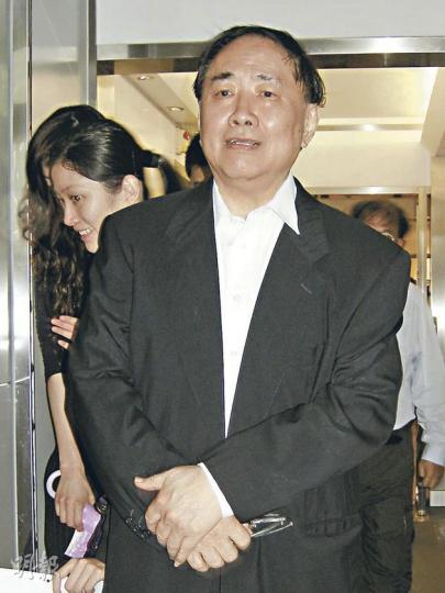 方曼生(圖)向友人夫婦追討348萬欠款,案件昨在高等法院開審。(梁珮珊攝) 方曼生(圖)向友人夫婦追討348萬欠款,案件昨在高等法院開審。(梁珮珊攝)