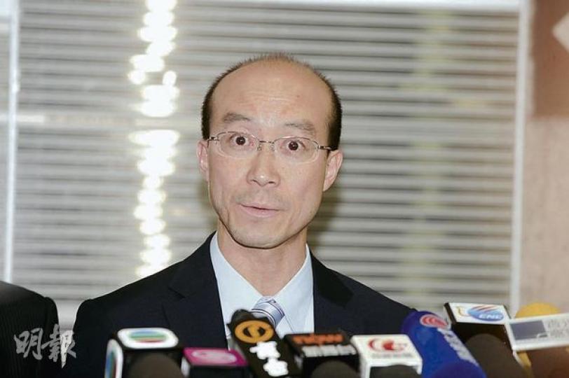 入境處總入境事務主任馮大光表示,處方已調查多宗個案,鎖定50多名內地人及20多名香港中介人。(樊銳昌攝) 入境處總入境事務主任馮大光表示,處方已調查多宗個案,鎖定50多名內地人及20多名香港中介人。(樊銳昌攝)