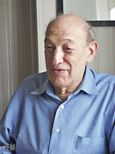 82歲高齡的哈佛教授傅高義歷時10年寫成《鄧小平時代》。（明報記者攝） 