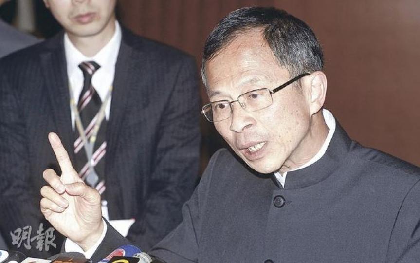 立法會主席曾鈺成昨早突然押後開會,被泛民批評開壞先例,偏幫建制派。(李紹昌攝) 立法會秘書處昨早8時39分發短訊通知議員,會議由9時押後半小時開會,但天文台黃色暴雨警告早上8時55分生效,按規則應照常舉行會議。(李紹昌攝) 立法會主席曾鈺成昨早突然押後開會,被泛民批評開壞先例,偏幫建制派。(李紹昌攝) 立法會秘書處昨早8時39分發短訊通知議員,會議由9時押後半小時開會,但天文台黃色暴雨警告早上8時55分生效,按規則應照常舉行會議。(李紹昌攝)