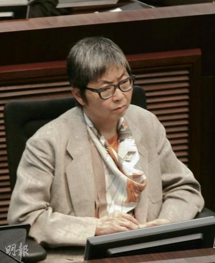公民黨吳靄儀昨表明不做「橡皮圖章」,若政府不補充有關架構改組的資料,其主持的人事編制小組委員會或不會如期6月6日開會。(尹錦恩攝) 公民黨吳靄儀昨表明不做「橡皮圖章」,若政府不補充有關架構改組的資料,其主持的人事編制小組委員會或不會如期6月6日開會。(尹錦恩攝)