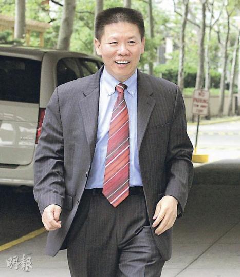 傅希秋(圖)在周三早上與陳光誠會面3小時。傅表示,陳光誠這幾天的沉默,是出於他自己的意願。(屈俊樂攝) 傅希秋(圖)在周三早上與陳光誠會面3小時。傅表示,陳光誠這幾天的沉默,是出於他自己的意願。(屈俊樂攝)
