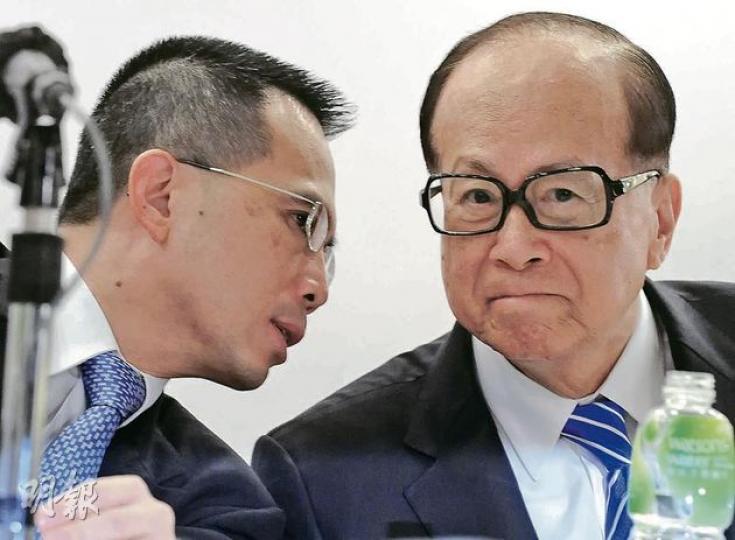 長和系主席李嘉誠昨日大申冤指「發水樓」和「地產霸權」的指控,其實都是冤枉地產商。(劉焌陶攝) 長和系主席李嘉誠昨日大申冤指「發水樓」和「地產霸權」的指控,其實都是冤枉地產商。(劉焌陶攝)