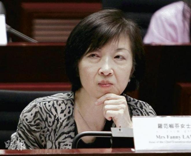 對於中聯辦是否介入新政府的組班,候任特首辦主管羅范椒芬指這些是揣測性報道,拒絕評論,並着大家不要以「陰謀論」去看這問題。(林振東攝) 對於中聯辦是否介入新政府的組班,候任特首辦主管羅范椒芬指這些是揣測性報道,拒絕評論,並着大家不要以「陰謀論」去看這問題。(林振東攝)