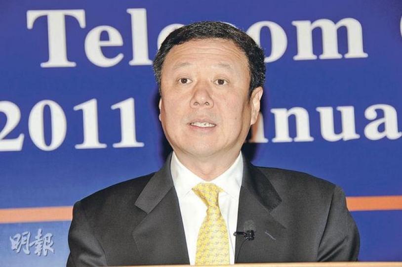 中電信董事長王曉初,將集團比喻為水果店,又指出蘋果是重要的水果,但店內仍有不少選擇給客戶。(陳淑安攝) 中電信董事長王曉初,將集團比喻為水果店,又指出蘋果是重要的水果,但店內仍有不少選擇給客戶。(陳淑安攝)