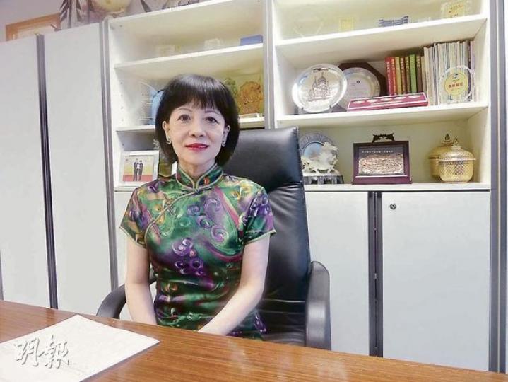 消委會總幹事劉燕卿表示,政府已因應業界要求退讓,豁免並非嚴重的反競爭行為,盼草案可盡快通過,了她退休前心願。(冼韻姬攝) 消委會總幹事劉燕卿表示,政府已因應業界要求退讓,豁免並非嚴重的反競爭行為,盼草案可盡快通過,了她退休前心願。(冼韻姬攝)
