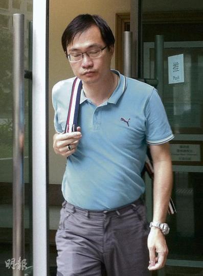兩度為馬頭圍慘劇擔任專家證人的理大土木及結構工程系副教授林少書,繼去年底因毆妻被控後,昨再涉打岳母。(余卓善攝) 兩度為馬頭圍慘劇擔任專家證人的理大土木及結構工程系副教授林少書,繼去年底因毆妻被控後,昨再涉打岳母。(余卓善攝)