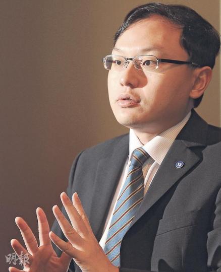 霸菱資產管理中國股票基金經理方偉昌認為,歐洲問題將令港股變得更波動,但內地復蘇下半年有望加快,正部署博反彈。(劉焌陶攝) 霸菱資產管理中國股票基金經理方偉昌認為,歐洲問題將令港股變得更波動,但內地復蘇下半年有望加快,正部署博反彈。(劉焌陶攝)