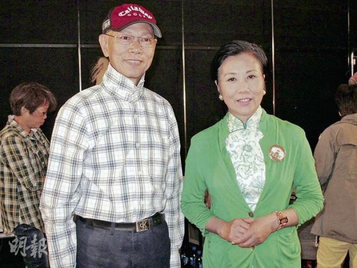 羅家英(左)與汪明荃(右)與長者到油麻地戲院欣賞預演場。(攝影/記者:鍾一虹) 羅家英(左)與汪明荃(右)與長者到油麻地戲院欣賞預演場。(攝影/記者:鍾一虹)