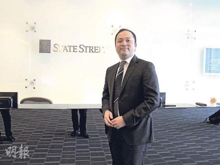 黃嘉權就表示,下半年投資時要着重公司基本因素,包括公司業績、基本現金流情况等,他特別看好工業及非必需消費品股。(葉浩霖攝) 黃嘉權就表示,下半年投資時要着重公司基本因素,包括公司業績、基本現金流情况等,他特別看好工業及非必需消費品股。(葉浩霖攝)