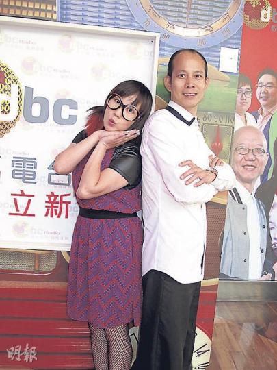 茜利妹取笑蘇民峰「風水第二，吹水第一」。（攝影/記者：林蘊兒）