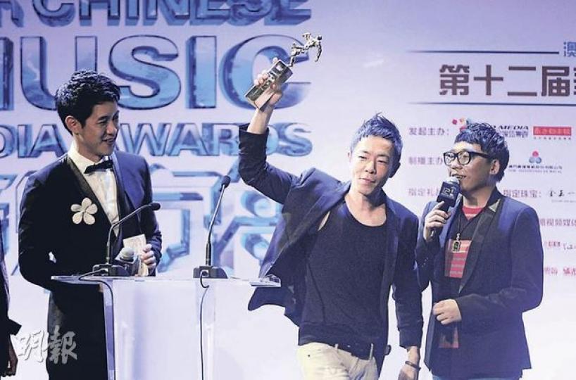 黃貫中前晚攞獎心情矛盾，皆因這天是Beyond成員黃家駒離世19周年的日子。（攝影：鍾偉茵）