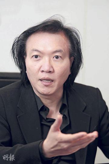 去年入主俊文寶石的陳文輝表示，日後營運策略會更進取，冀以店中店方式進軍內地市場。（郭慶輝攝）