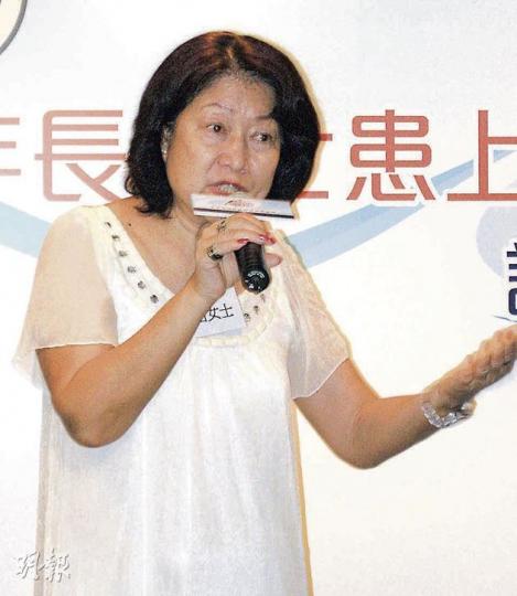 現年70歲的田女士,曾因病患上廣泛焦慮症,家人發現求診後好轉,她希望港人多關心身邊長者。(曾映妹攝) 現年70歲的田女士,曾因病患上廣泛焦慮症,家人發現求診後好轉,她希望港人多關心身邊長者。(曾映妹攝)