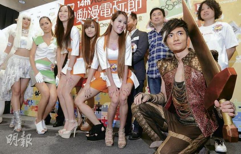 大會和各參展商昨以cosplay模特兒宣傳第14屆香港動漫電玩節,預料屆時總入場人次將達70萬。(劉焌陶攝) 大會和各參展商昨以cosplay模特兒宣傳第14屆香港動漫電玩節,預料屆時總入場人次將達70萬。(劉焌陶攝)