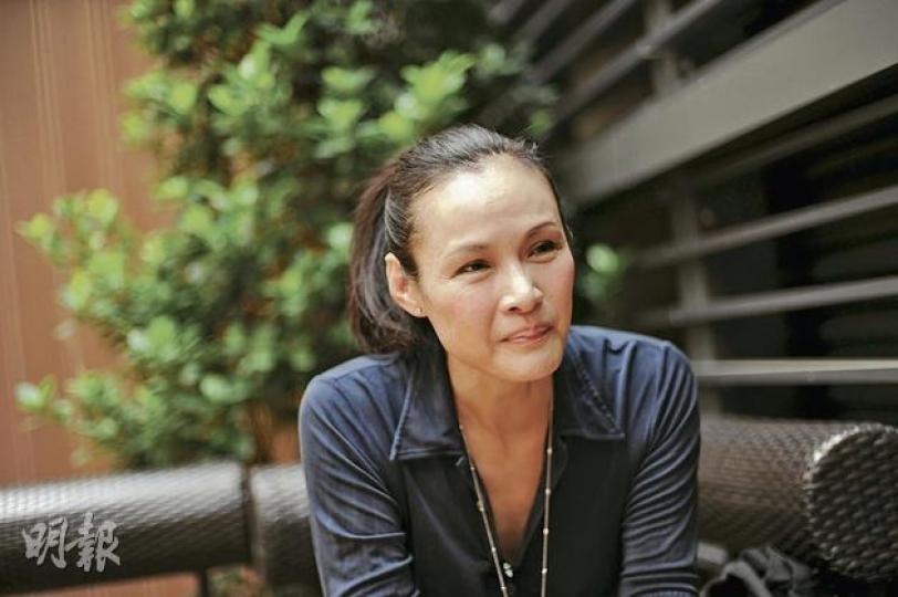 馬詩慧(陳淑安攝)馬詩慧批評國民教育只教國家的好。(陳淑安攝)馬詩慧與丈夫王敏德、兩女兒及小兒子合照。(陳淑安攝)馬詩慧替國民教育家長關注組拍攝短片,其大女兒力撐她,說好proud of me做咗呢件事。談及此事,她感觸哽咽。(陳淑安攝) 馬詩慧(陳淑安攝)馬詩慧批評國民教育只教國家的好。(陳淑安攝)馬詩慧與丈夫王敏德、兩女兒及小兒子合照。(陳淑安攝)馬詩慧替國民教育家長關注組拍攝短片,其大女兒力撐她,說好proud of me做咗呢件事。談及此事,她感觸哽咽。(陳淑安攝)