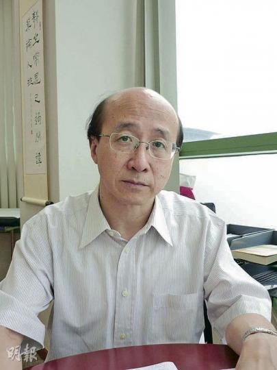 內分泌及糖尿專科醫生唐俊業。(鄭寶華、曾明攝) (明報製圖) 內分泌及糖尿專科醫生唐俊業。(鄭寶華、曾明攝) (明報製圖)