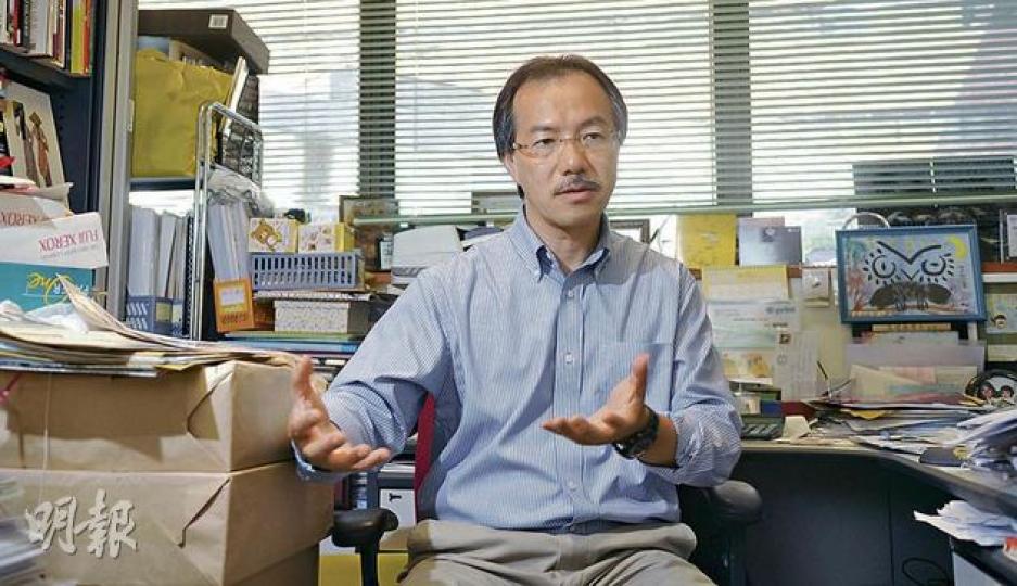 改披工黨旗幟入議會的張超雄坦言,放下公民黨舊有的中產包袱後,未來4年將與「比較傻及打理想主義」的黨友主打關注弱勢小眾,「做返自己」。(陳淑安攝) 改披工黨旗幟入議會的張超雄坦言,放下公民黨舊有的中產包袱後,未來4年將與「比較傻及打理想主義」的黨友主打關注弱勢小眾,「做返自己」。(陳淑安攝)